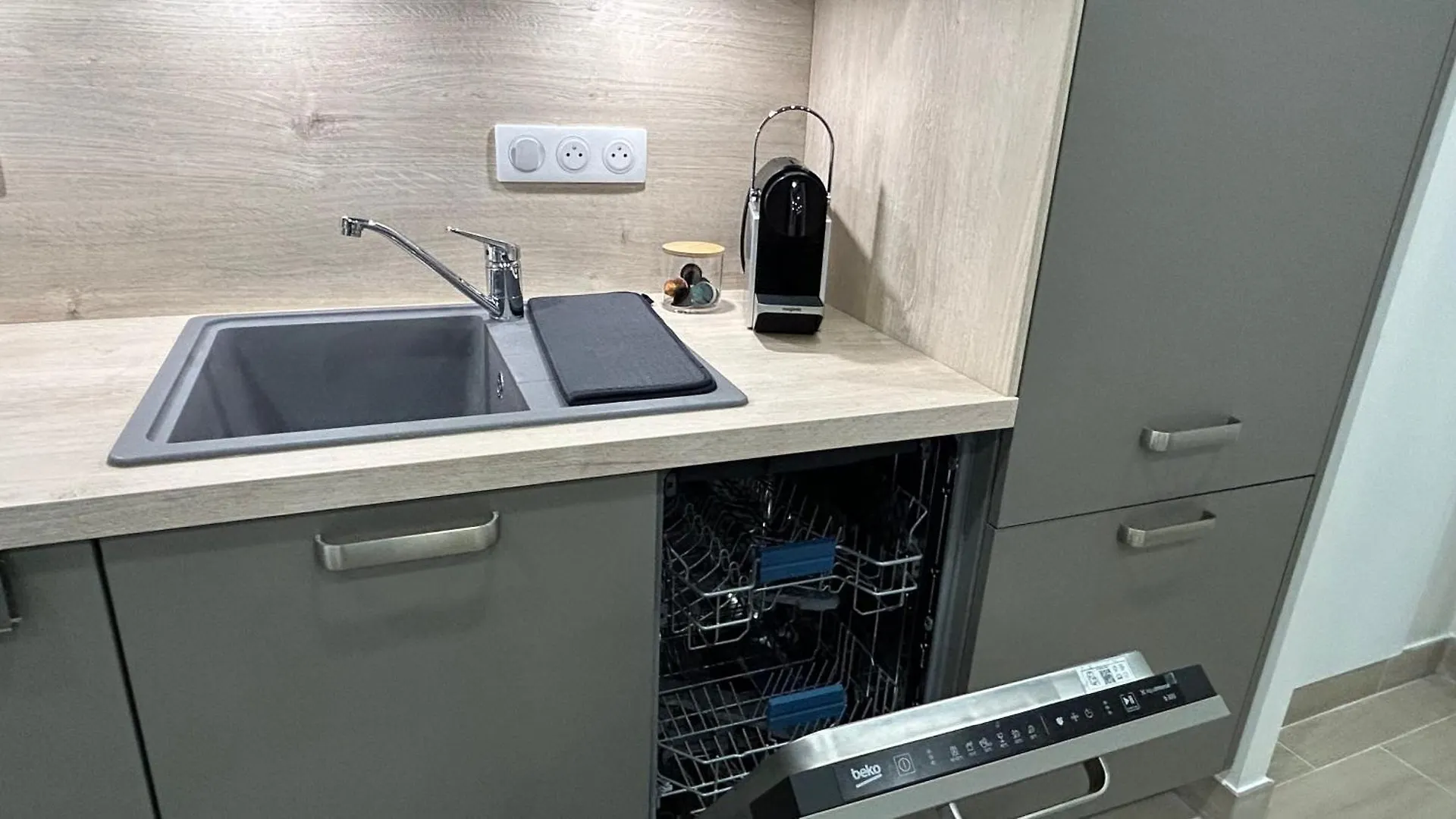 Appartement Cosy - Proximite Rue Du Commerce Paris